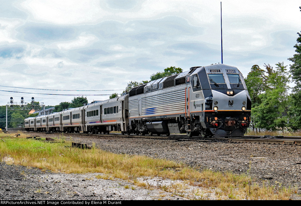 NJT 4001 on train 1351